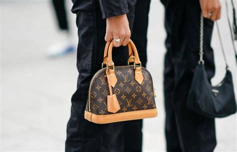 how much does a louis vuitton bag cost to make|louis vuitton bags price original.